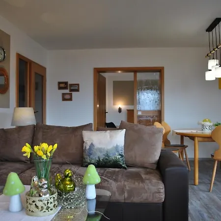 Goldener Hahn Mit Infrarot Sauna, Panorama Aussicht & Pool, Fruehstuecksservice Im
