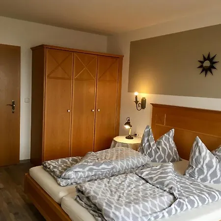 Apartment Goldener Hahn *