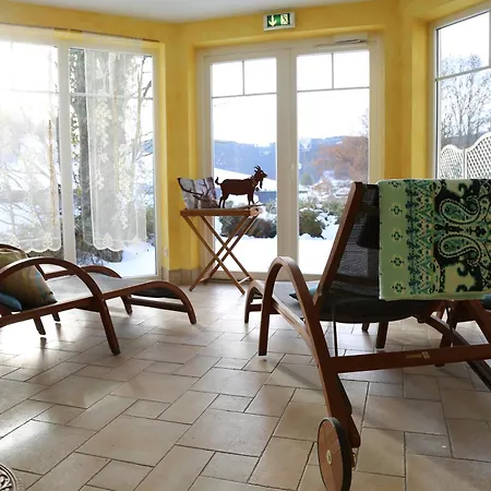 Goldener Hahn Mit Infrarot Sauna, Panorama Aussicht & Pool, Fruehstuecksservice Im 4*